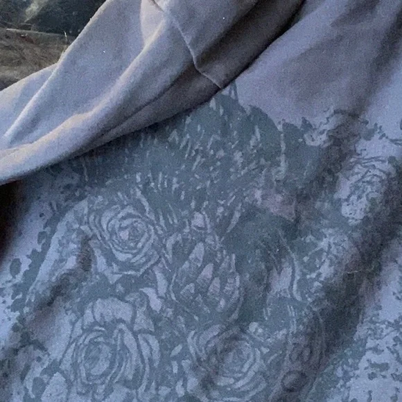 Oversized - Picture 1 of 1